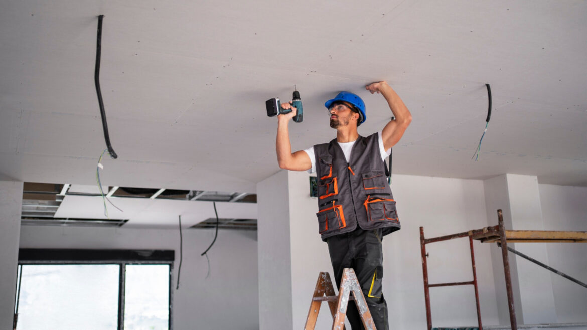 Le plafonnage : qu'est-ce que c'est et pourquoi est-il essentiel dans la construction ?