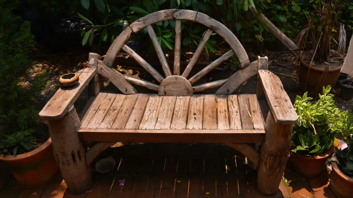 Salon de jardin : et si vous choisissiez la résine tressée ?